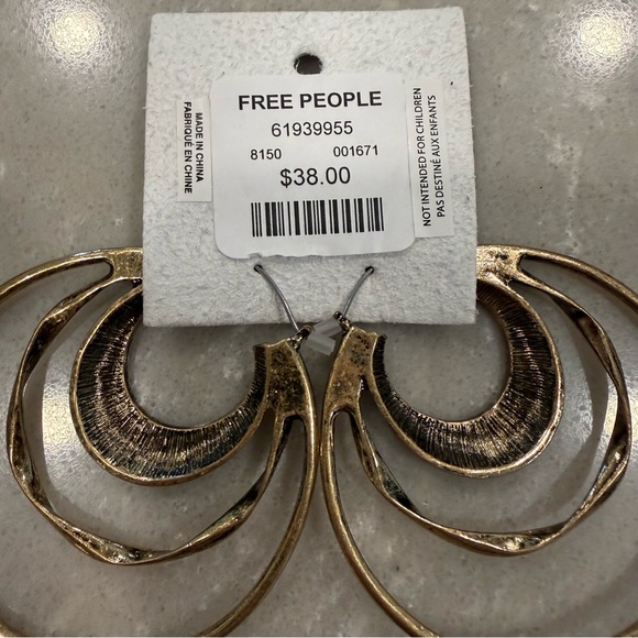 Free People Gold Black Crescent Moon Hoops NWT - Picture 4 of 6